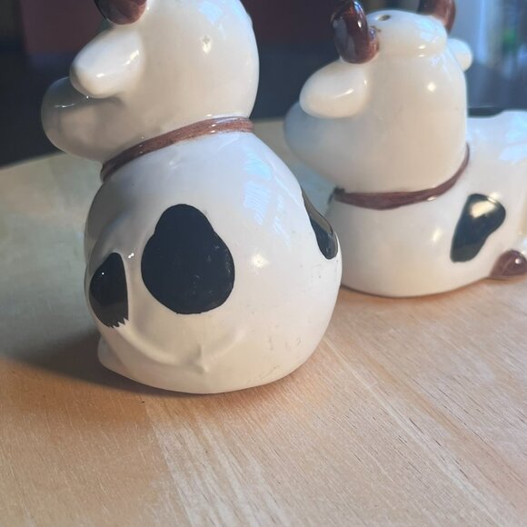 (VC) Vintage. Collectible. Kitchen. Cows. Salt & Pepper - Picture 7 of 10